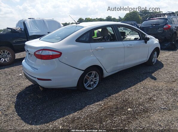 3FADP4BJ1HM131107 2017 FORD FIESTA Белый Задняя правая четверть