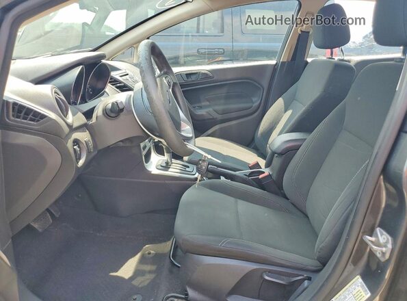 3FADP4BJ1HM139661 2017 FORD FIESTA Серый Вид салона спереди