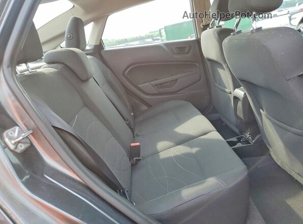 3FADP4BJ1HM139661 2017 FORD FIESTA Серый Вид задних сидений