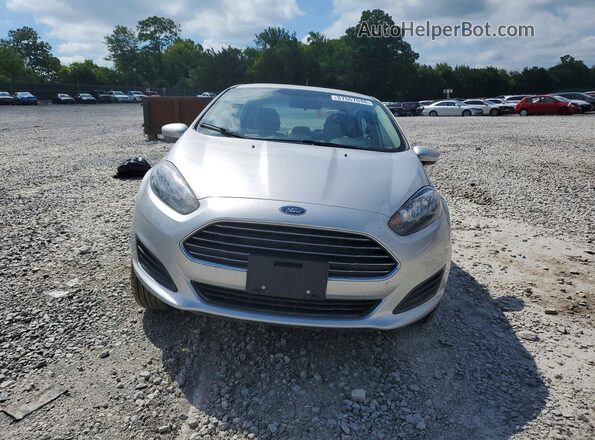 3FADP4BJ1HM156833 2017 FORD FIESTA Silver Widok z przodu