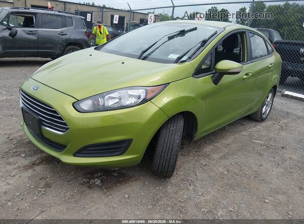 3FADP4BJ1JM114796 2018 FORD FIESTA Green Передня ліва чверть