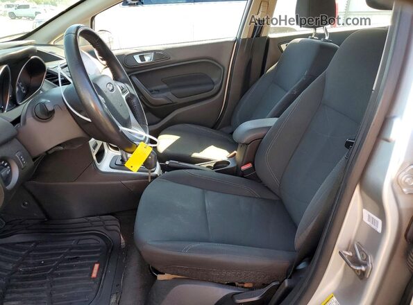 3FADP4BJ2GM141675 2016 FORD FIESTA Silver Սալոնի դիմացի տեսք