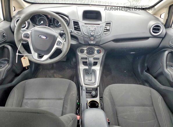 3FADP4BJ2HM102411 2017 FORD FIESTA Gray Vista del salpicadero