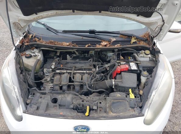 3FADP4BJ3GM158839 2016 FORD FIESTA White Rear view