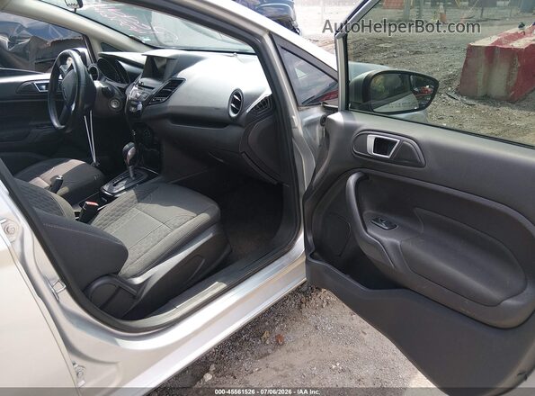 3FADP4BJ3GM163023 2016 FORD FIESTA Silver Front interior view