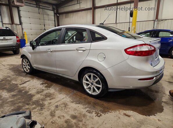3FADP4BJ3JM123337 2018 FORD FIESTA Серебряный Задняя левая четверть