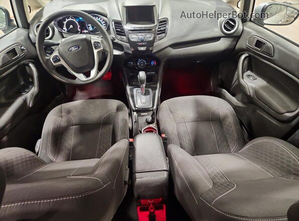 3FADP4BJ3JM123337 2018 FORD FIESTA Серебряный Вид панели приборов