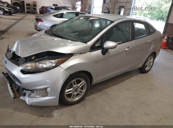 3FADP4BJ3JM126707 2018 FORD FIESTA Silver Vista tres cuartos delantera izquierda
