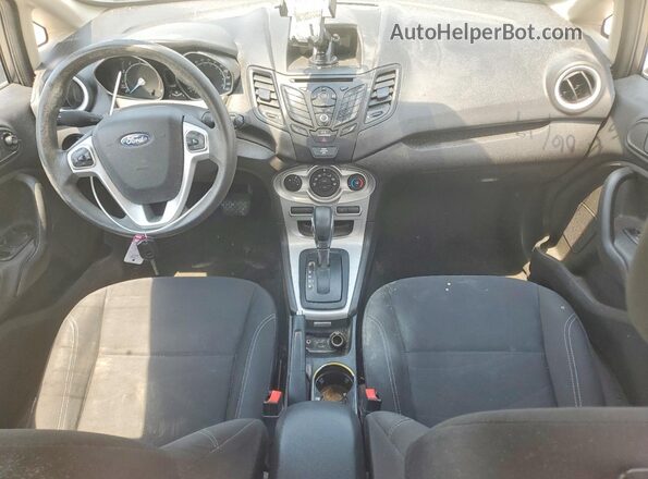 3FADP4BJ4HM110400 2017 FORD FIESTA Угольный Вид панели приборов