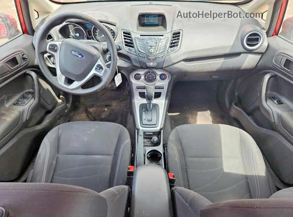 3FADP4BJ4HM146443 2017 FORD FIESTA Red Vista del salpicadero