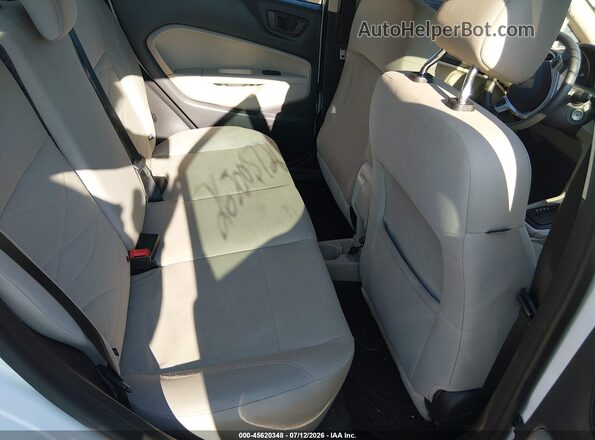 3FADP4BJ4JM124352 2018 FORD FIESTA White VIN კოდის სტიკერის ხედი
