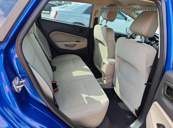 3FADP4BJ4JM129745 2018 FORD FIESTA Синий Вид задних сидений
