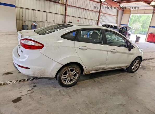 3FADP4BJ4JM132922 2018 FORD FIESTA White Rear right