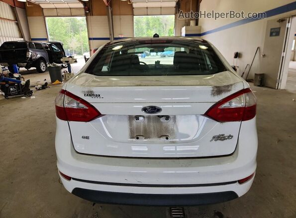 3FADP4BJ4JM132922 2018 FORD FIESTA White Rear view