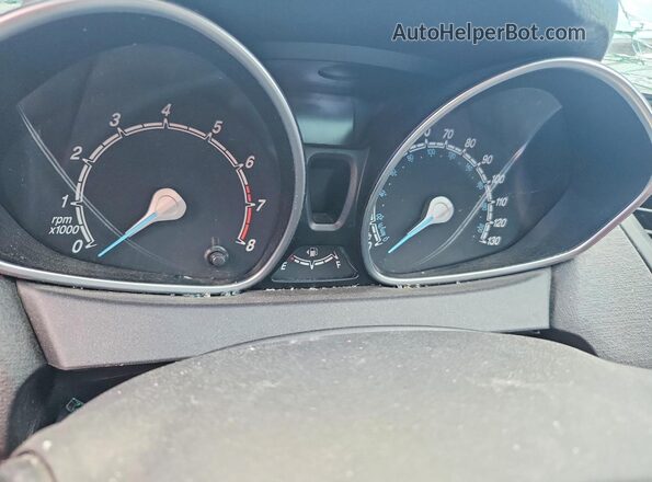 3FADP4BJ5JM100805 2018 FORD FIESTA Red Widok zestawu wskaźników