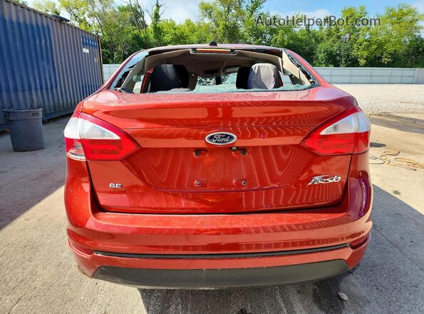 3FADP4BJ5JM100805 2018 FORD FIESTA Red Widok z tyłu
