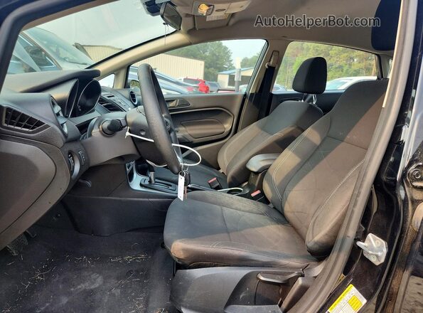 3FADP4BJ5JM139622 2018 FORD FIESTA Черный Вид салона спереди