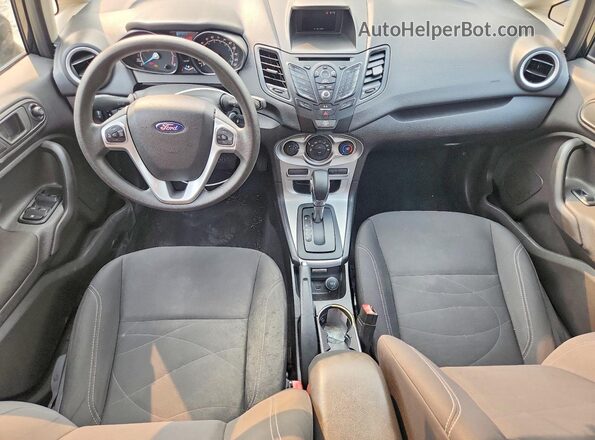 3FADP4BJ5JM139622 2018 FORD FIESTA Черный Вид панели приборов