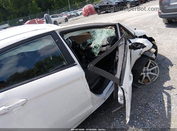 3FADP4BJ6KM122569 2019 FORD FIESTA White Widok wnętrza z tyłu
