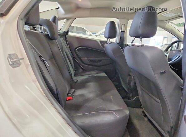 3FADP4BJ6KM129084 2019 FORD FIESTA Белый Вид задних сидений