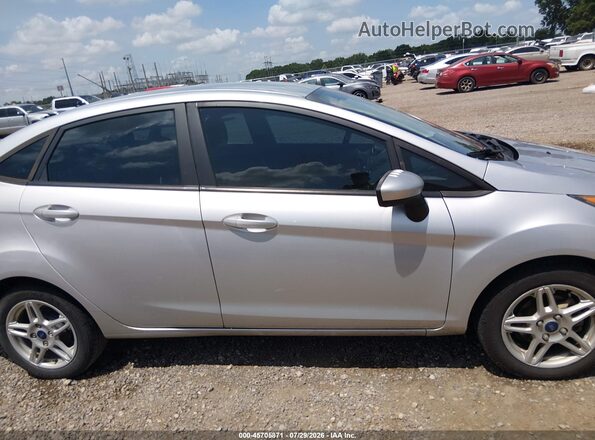 3FADP4BJ7HM100962 2017 FORD FIESTA Silver Vista interior trasera