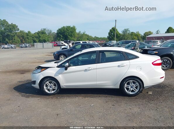 3FADP4BJ7HM105014 2017 FORD FIESTA White 360 interior view