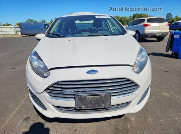 3FADP4BJ7HM129510 2017 FORD FIESTA Белый Вид спереди