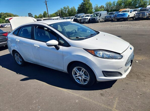 3FADP4BJ7HM129510 2017 FORD FIESTA Белый Передняя правая четверть
