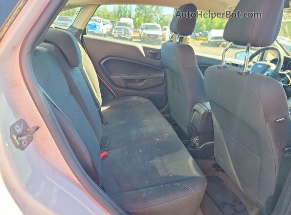 3FADP4BJ7HM129510 2017 FORD FIESTA Белый Вид задних сидений