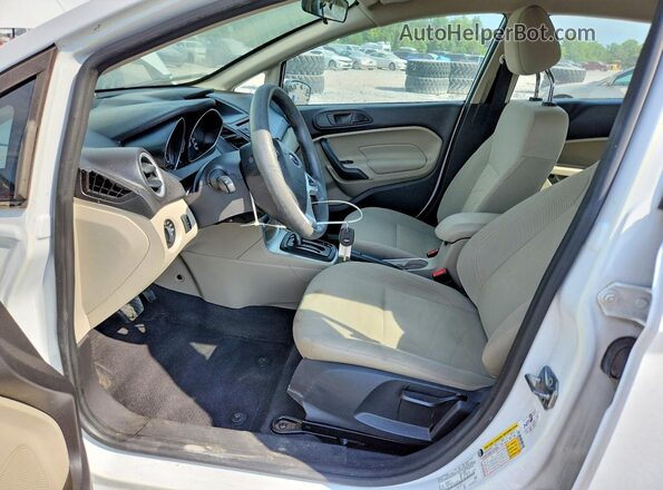 3FADP4BJ7HM157095 2017 FORD FIESTA White Սալոնի դիմացի տեսք