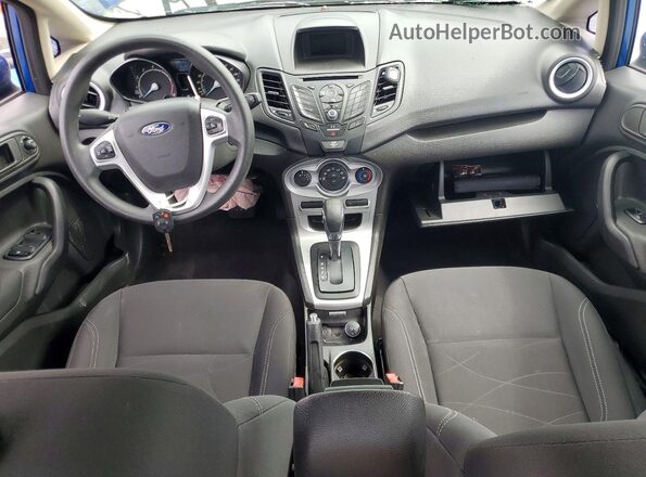 3FADP4BJ7JM126354 2018 FORD FIESTA Blue Dashboard view