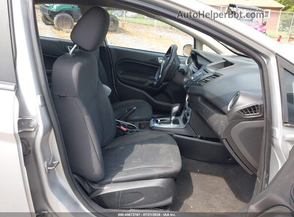 3FADP4BJ8GM118997 2016 FORD FIESTA Silver Front interior view