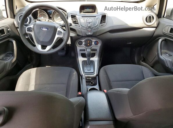 3FADP4BJ8HM101019 2017 FORD FIESTA Silver Dashboard view