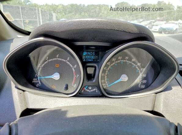 3FADP4BJ8HM101019 2017 FORD FIESTA Silver Instrument cluster view