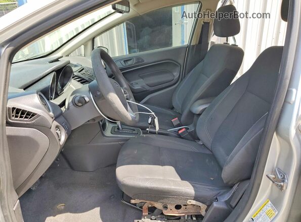 3FADP4BJ8HM101019 2017 FORD FIESTA Silver Front interior view