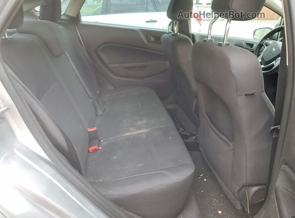 3FADP4BJ8JM132230 2018 FORD FIESTA Silver Հետևի նստատեղերի տեսք