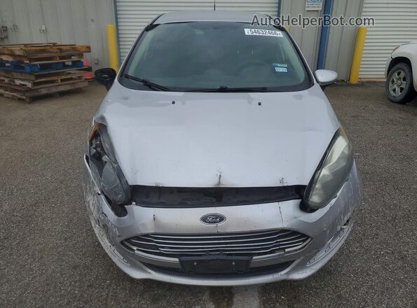 3FADP4BJ8JM132230 2018 FORD FIESTA Silver Դիմացի տեսք