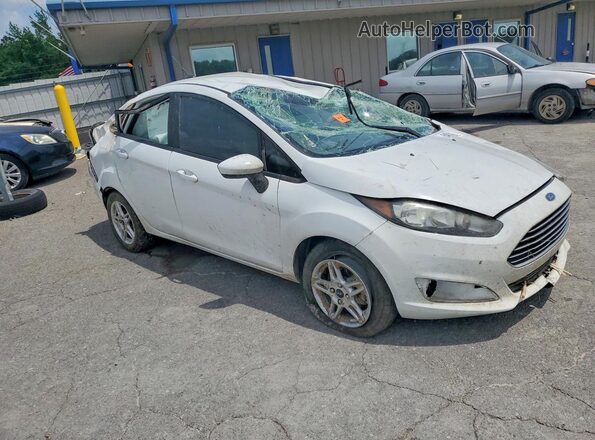 3FADP4BJ8JM143650 2018 FORD FIESTA Белый Передняя правая четверть