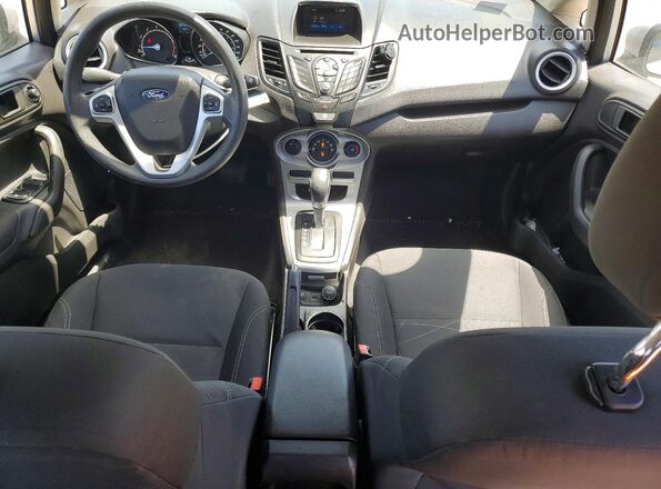 3FADP4BJ8KM107460 2019 FORD FIESTA Silver Vista del salpicadero