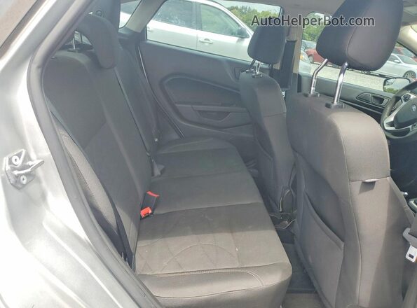 3FADP4BJ9HM118542 2017 FORD FIESTA Серебряный Вид задних сидений