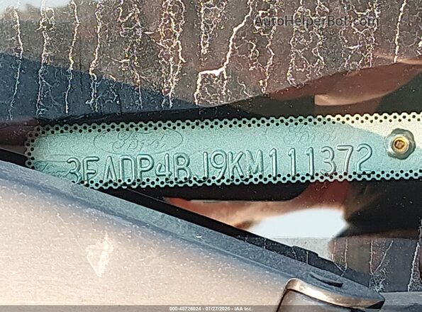3FADP4BJ9KM111372 2019 FORD FIESTA Red Engine compartment view