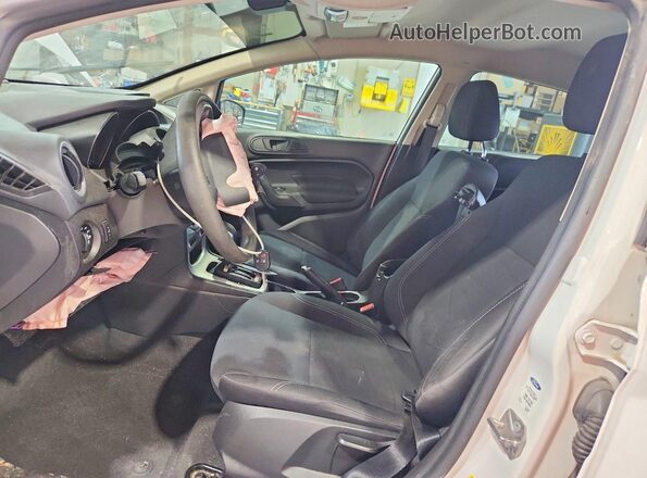 3FADP4BJ9KM141116 2019 FORD FIESTA White წინა სალონის ხედი