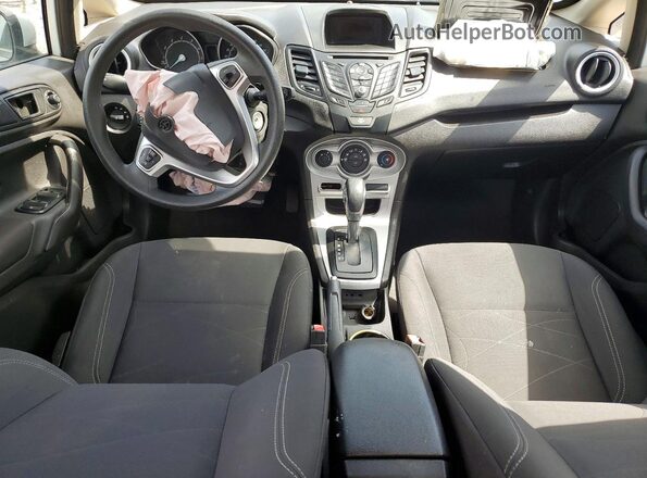 3FADP4BJ9KM142895 2019 FORD FIESTA White წინა პანელის ხედი