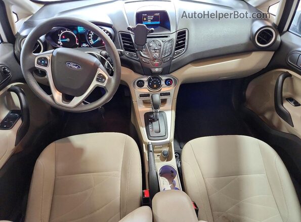 3FADP4BJXJM104977 2018 FORD FIESTA White Dashboard view