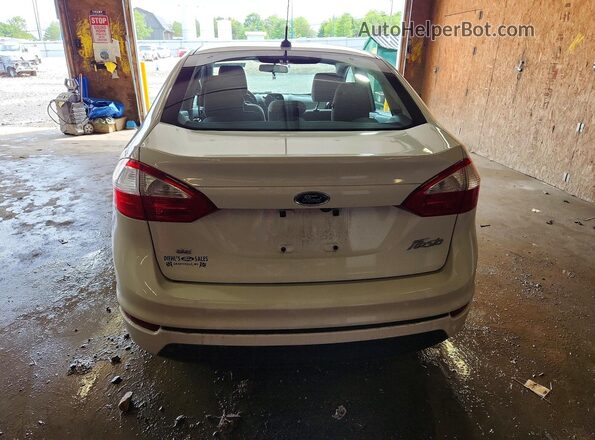 3FADP4BJXJM104977 2018 FORD FIESTA White Rear view