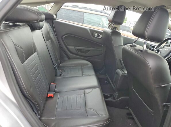 3FADP4CJ5JM117666 2018 FORD FIESTA Silver Vista de los asientos traseros