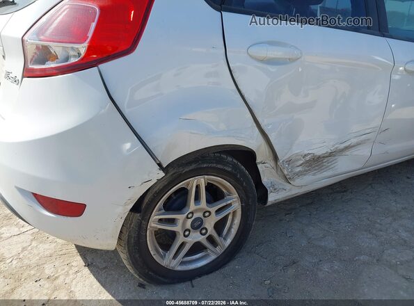 3FADP4EJ0KM158012 2019 FORD FIESTA White Widok z przodu