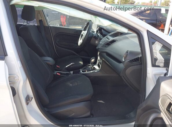 3FADP4EJ0KM158012 2019 FORD FIESTA White Widok wnętrza z przodu