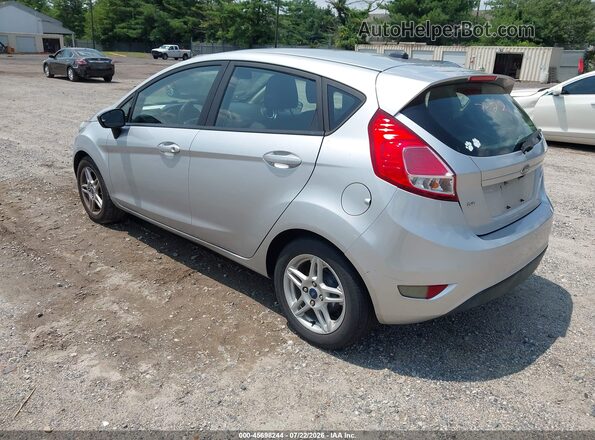3FADP4EJ1JM127530 2018 FORD FIESTA Серебряный Задняя левая четверть