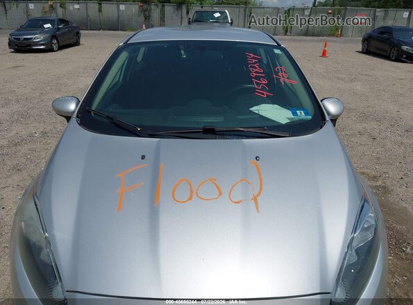 3FADP4EJ1JM127530 2018 FORD FIESTA Серебряный Вид спереди